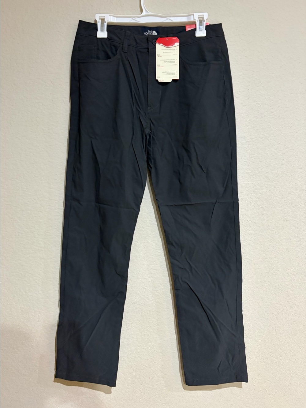 The North Face Men’s Relaxed Fit Pants 30 Regular Gray NF0A3BE3 NWT